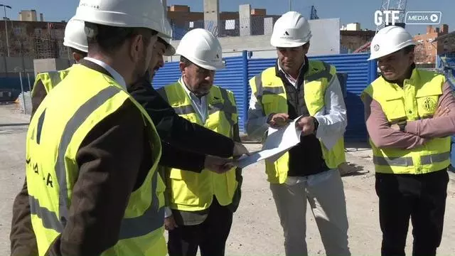 Ángel Torres, presidente del Getafe CF, visita las obras de remodelación del Estadio Coliseum