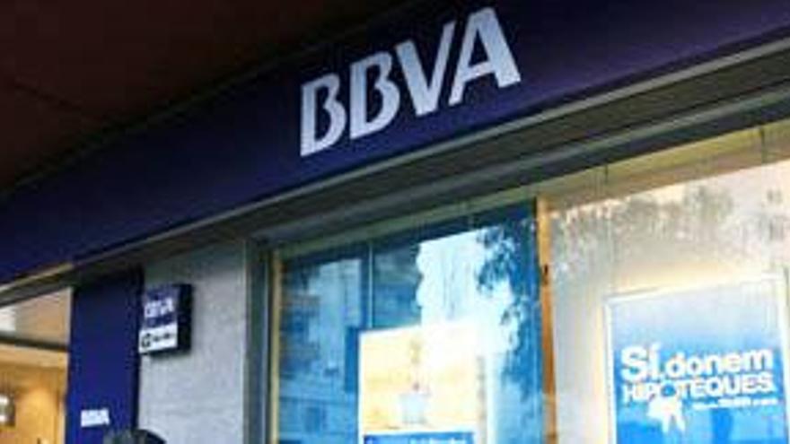 Oficina del BBVA en Vila, banco del que era cliente la víctima del robo de dos tarjetas.