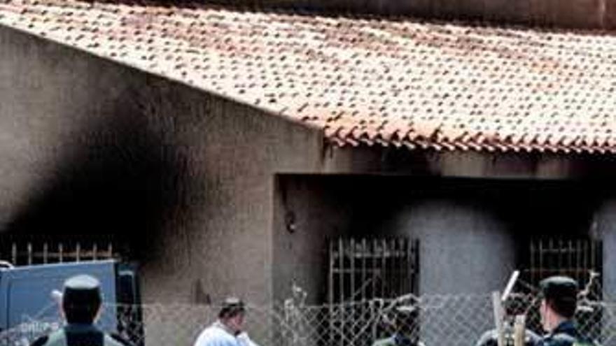 Mata a su madre y a dos niños, uno su hijo, y se suicida con una explosión en Alicante