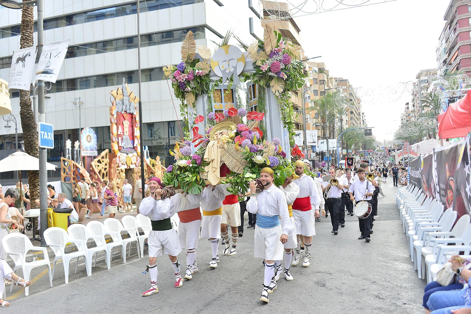 ofrenda de flores a la Virgen del Remedio