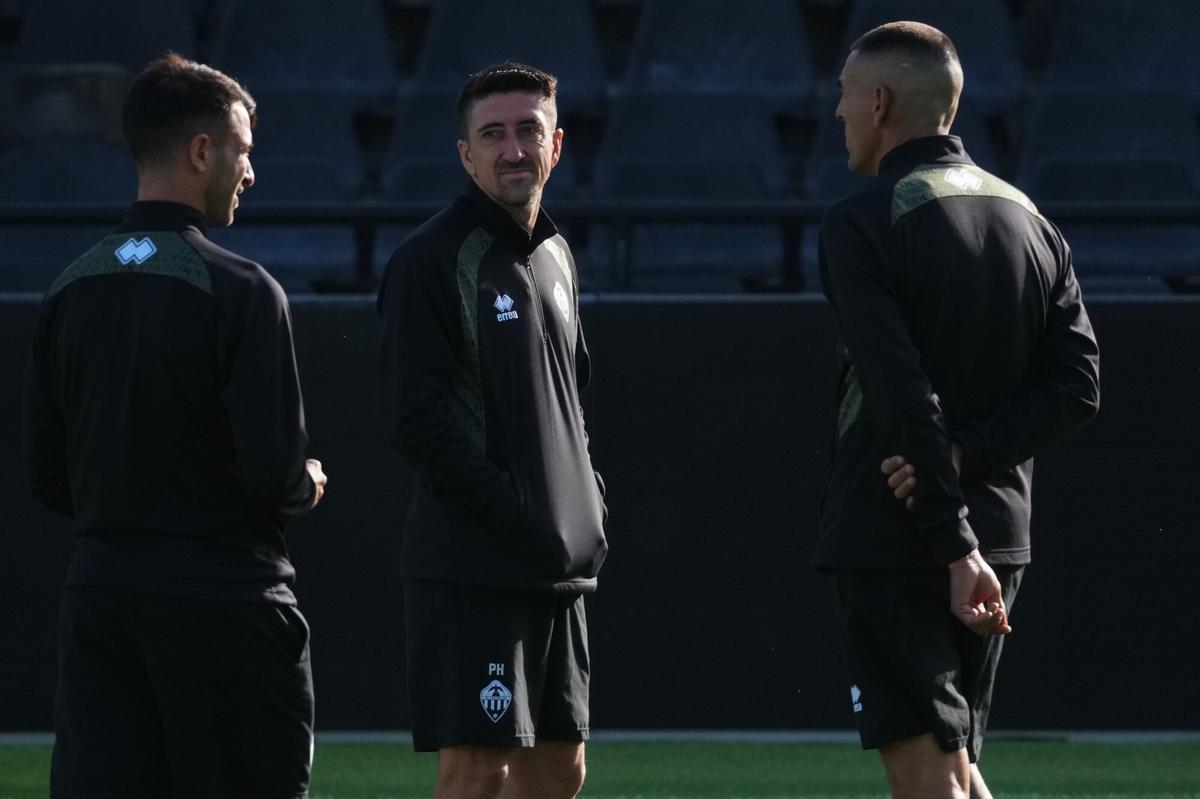 Galería | El CD Castellón entrena en el SkyFi Castalia antes de recibir al Sporting