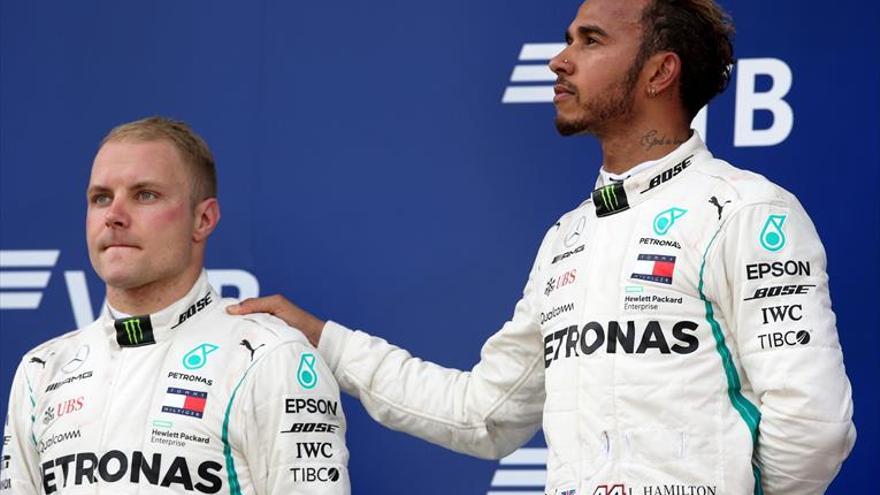 Lewis Hamilton machaca a Sebastian Vettel en Sochi