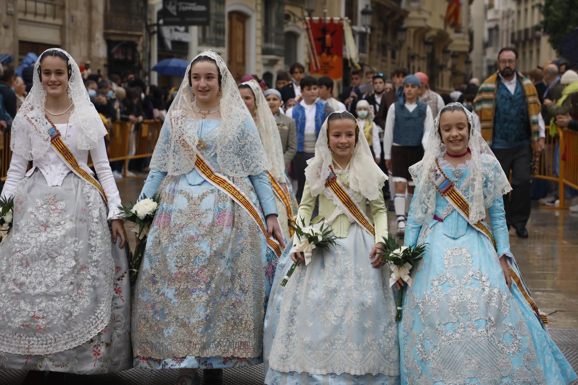 Búscate en el primer día de ofrenda por la calle de Quart (entre las 17:00 a las 18:00 horas)