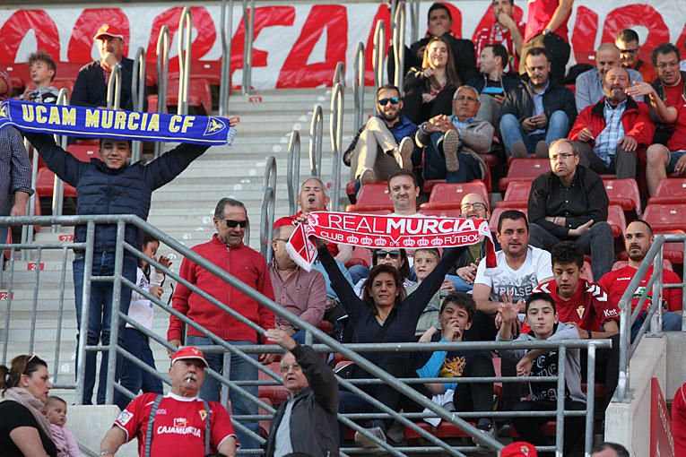 El Real Murcia cae ante el UCAM Murcia en casa