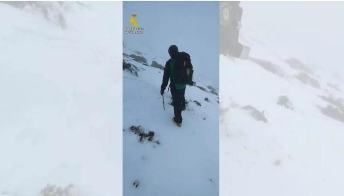 La Guardia Civil rescata a dos senderistas que quedaron enriscados en el Parque Natural del Moncayo.
