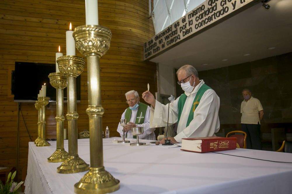 Las celebraciones más tradicionales adaptan sus ceremonias con medidas sanitarias frete al covid.