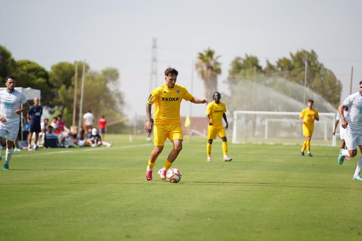 Rafa de Palmas, durante el primer partido amistoso del verano, el disputado contra la selección AFE.