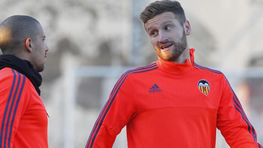 Shkodran Mustafi y Paco Alcácer vuelven a la normalidad