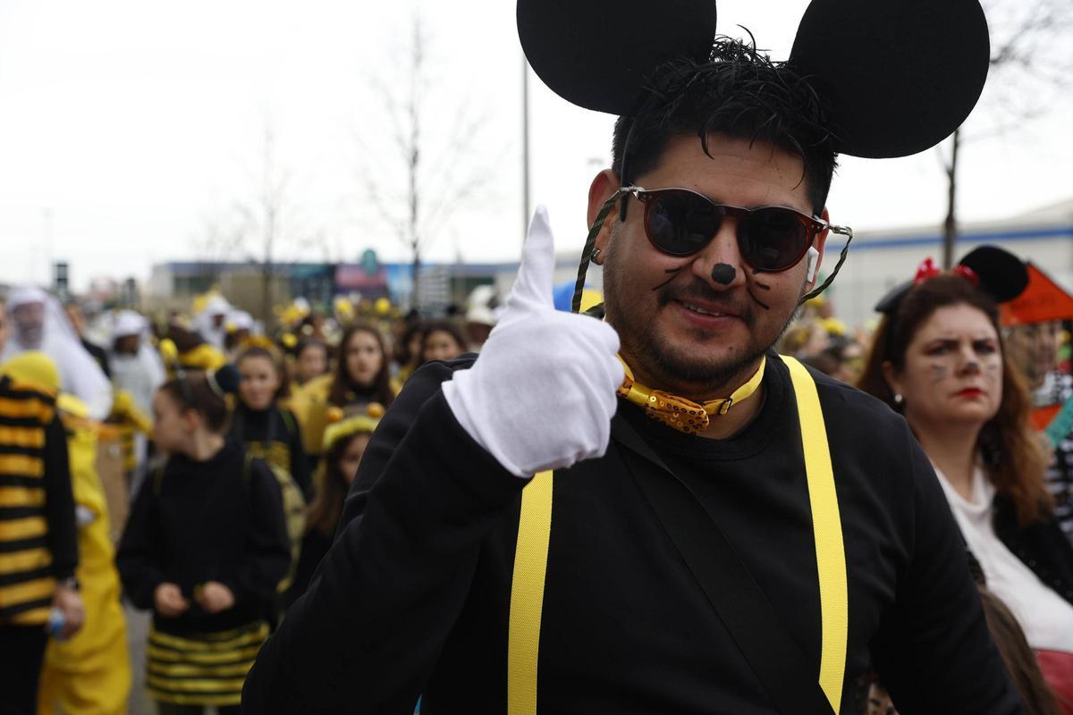 El desfile del Antroxu en la zona oeste de Gijón, en imágenes
