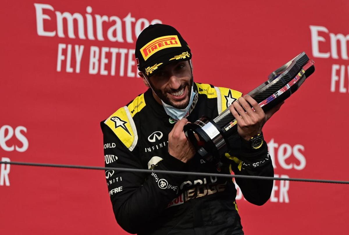 Hamilton se impone en Imola.