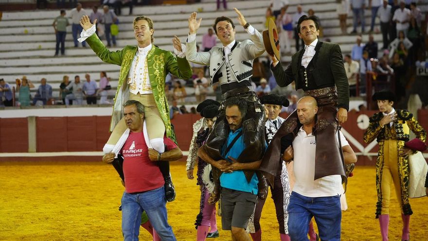 La voluntad de la terna salva la corrida de rejones en Pozoblanco