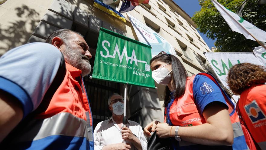 Concentración del Sindicato Médico de Málaga en favor de la Atención Primaria