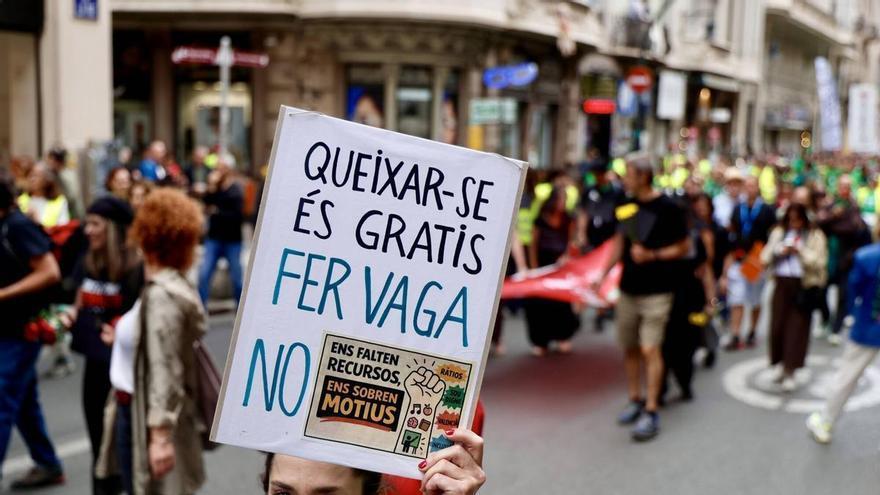 Cada docente valenciano pierde cerca de 500 euros por los cinco días de huelga