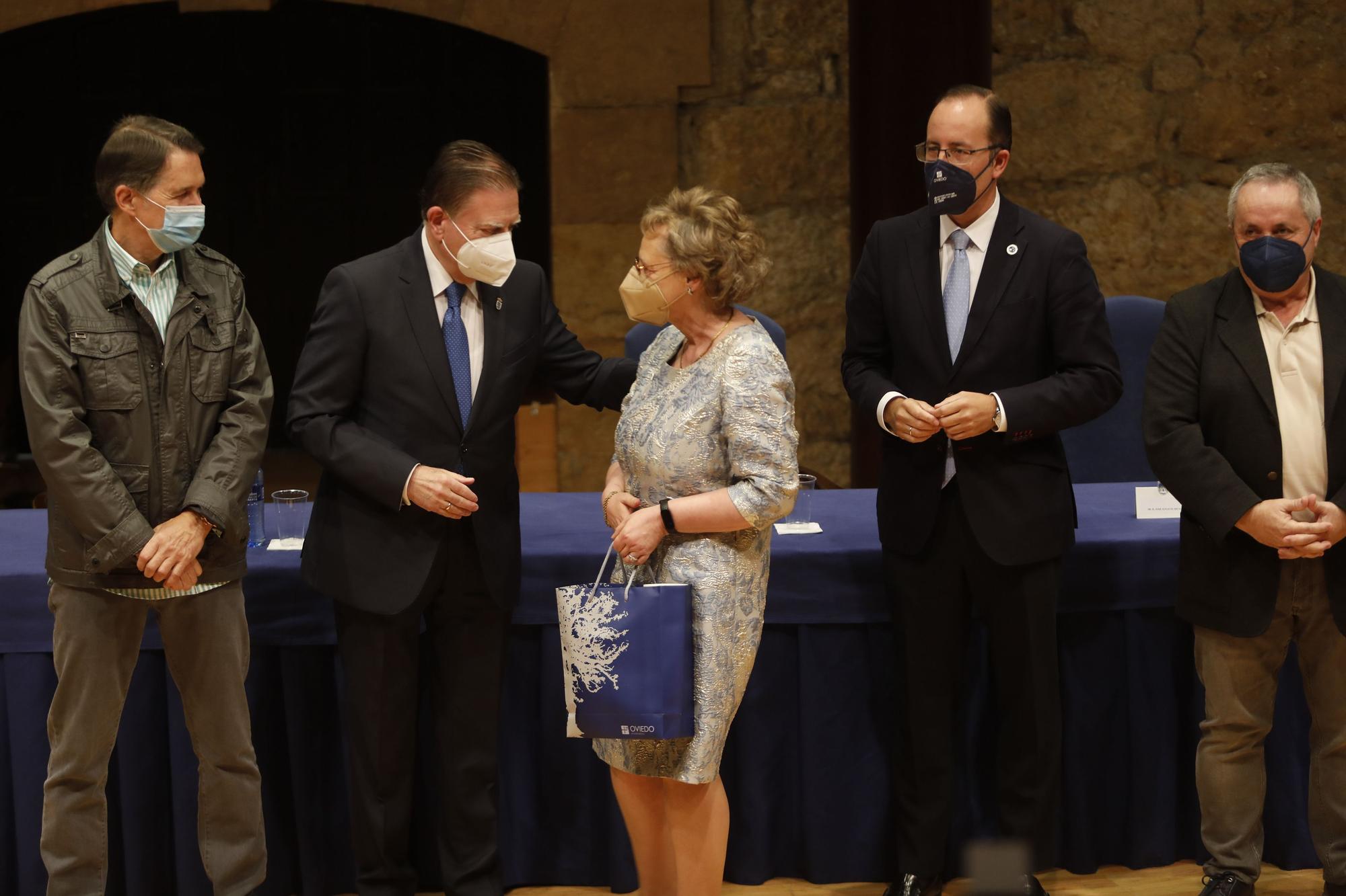 Oviedo homenajea a sus funcionarios por Santa Rita