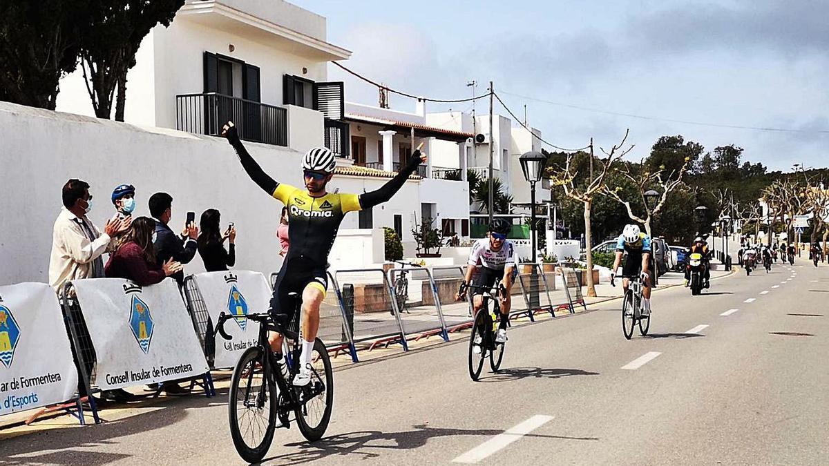 Lluís Borrás, primer líder de la Challenge Illes Balears