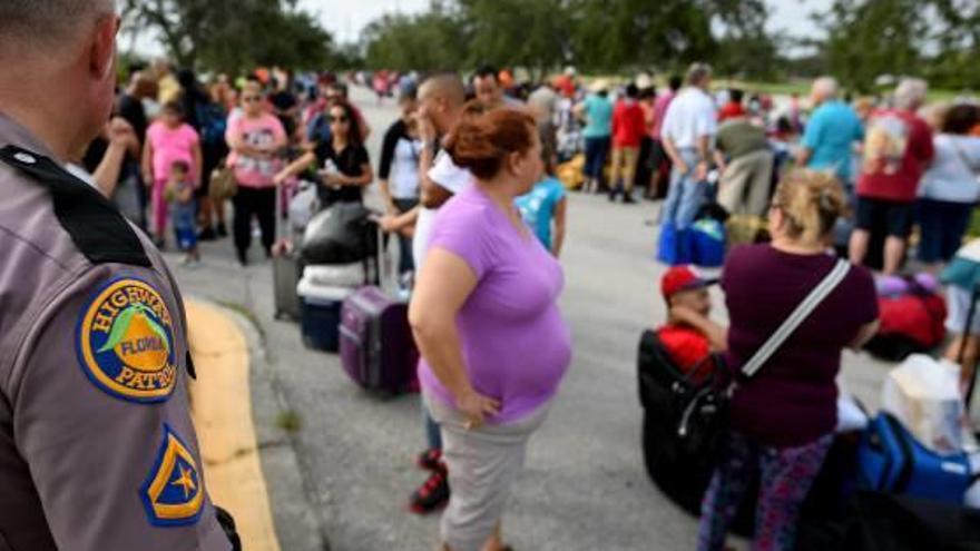 Milions de persones han hagut de marxar de les seves llars a Florida.