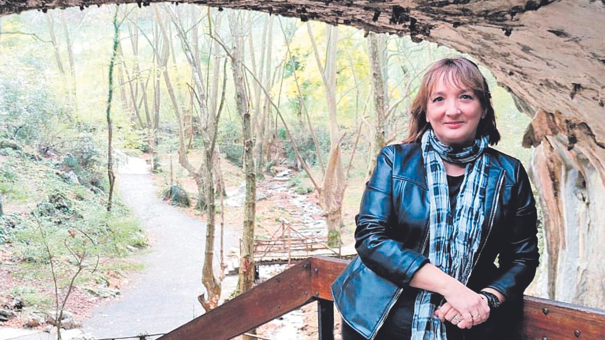 Susana Rodríguez Lezaun en las Cuevas de Zugarramurdi.