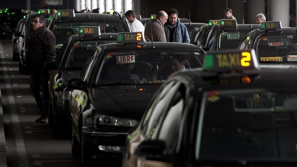 Taxis en la T1 del Aeropuerto de El Prat