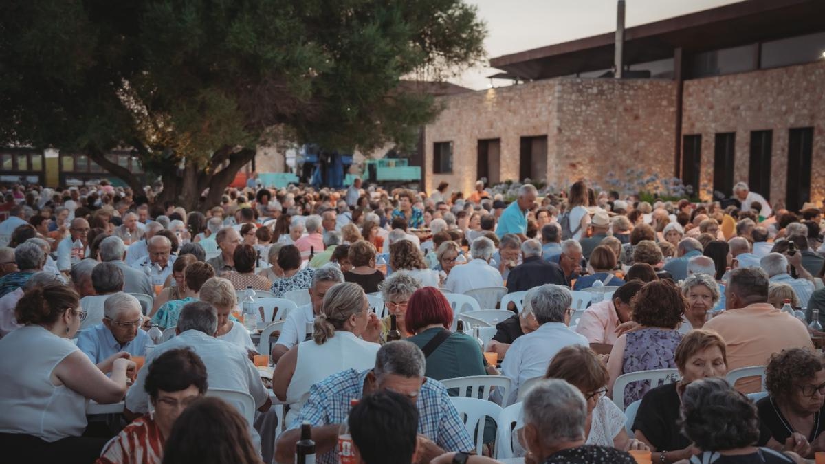 Más de 900 personas asistieron a esta cita solidaria
