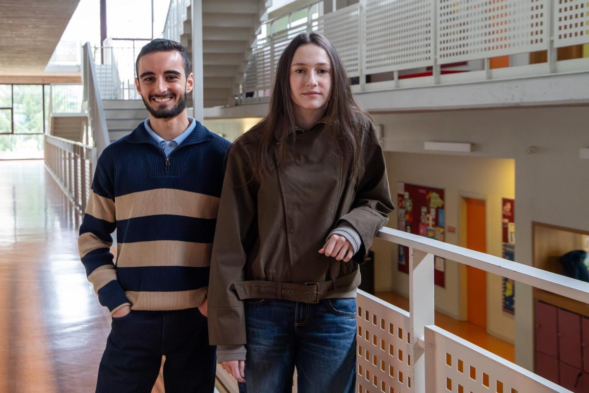 Gonzalo Rodríguez y Marta Arce, alumnos de segundo de Bachillerato del Colegio Manuel Peleteiro, irán a la Olimpiada Nacional de Economía.