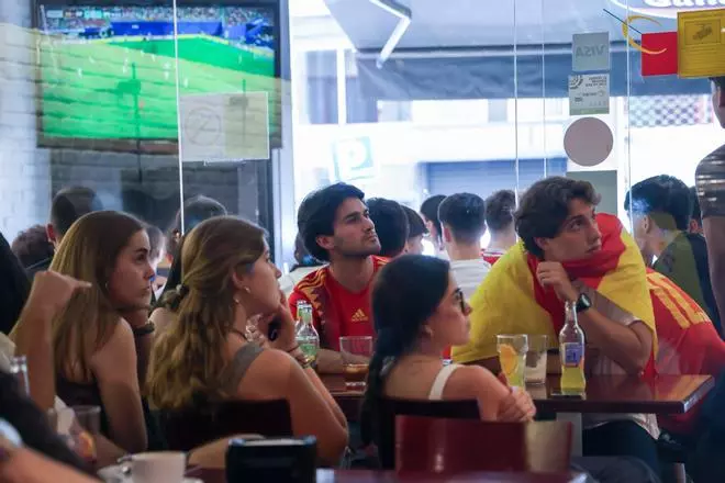 Así vivió Santiago el debut de España en el Mundial