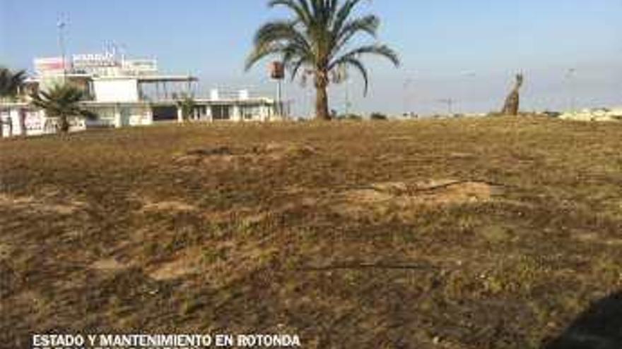 Imagen de cómo están los accesos en Rojales (arriba) y en otros municipios (abajo).