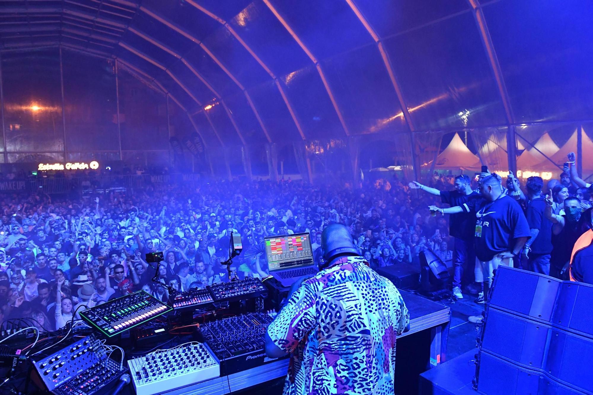 Carl Cox hace vibrar al público del Wake Up en A Coruña