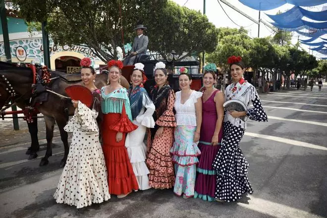 El Real de Málaga se llena de alegría en este miércoles de Feria