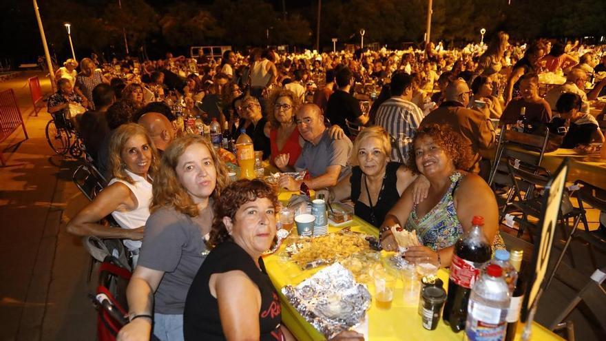 Fotogaleria do Macrosopar de Vizinhos e Vizinhas das festividades da Mare de Déu de Gràcia de Vila-real