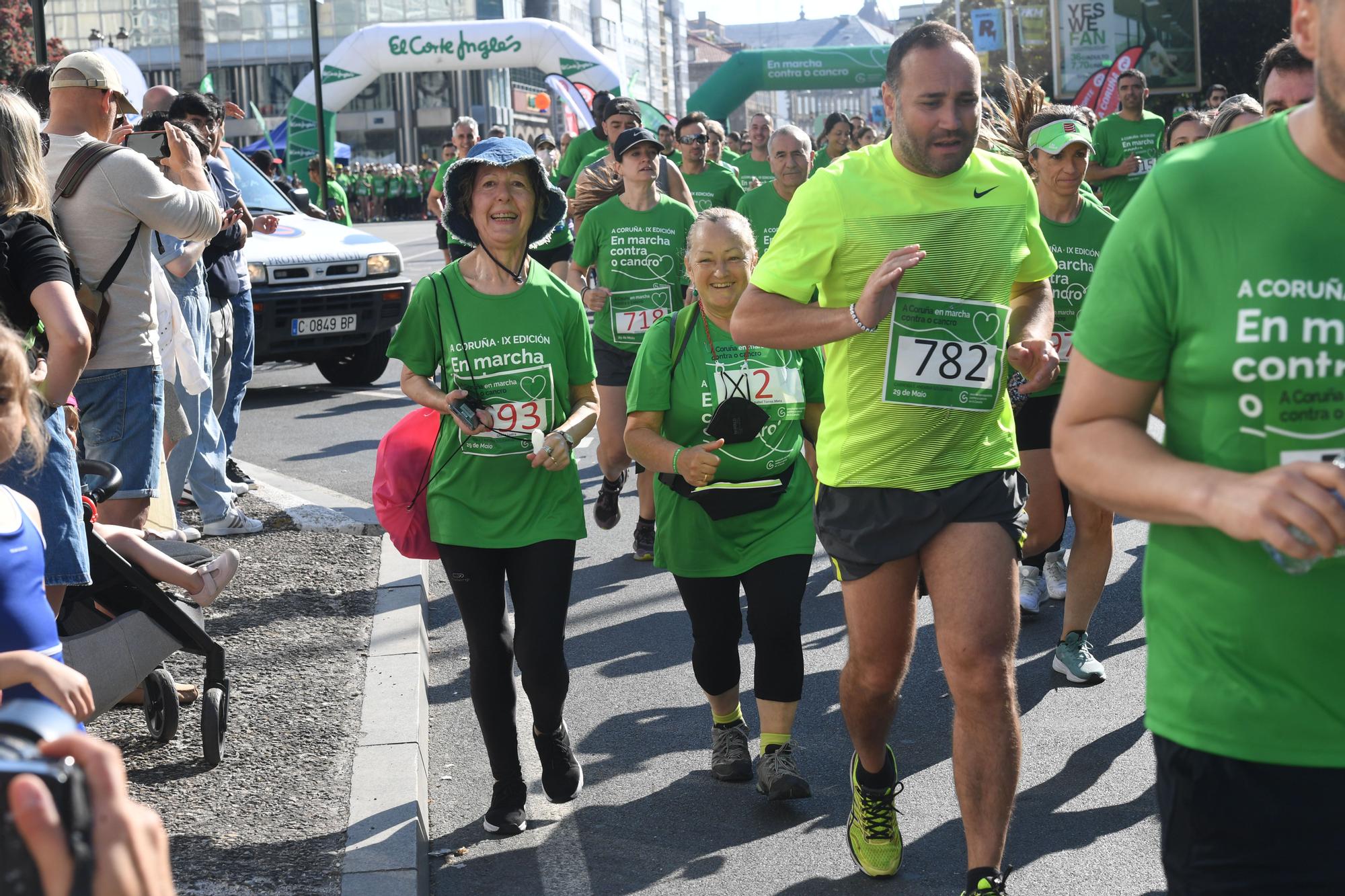 La Carrera contra el Cáncer tiñe de verde la ciudad