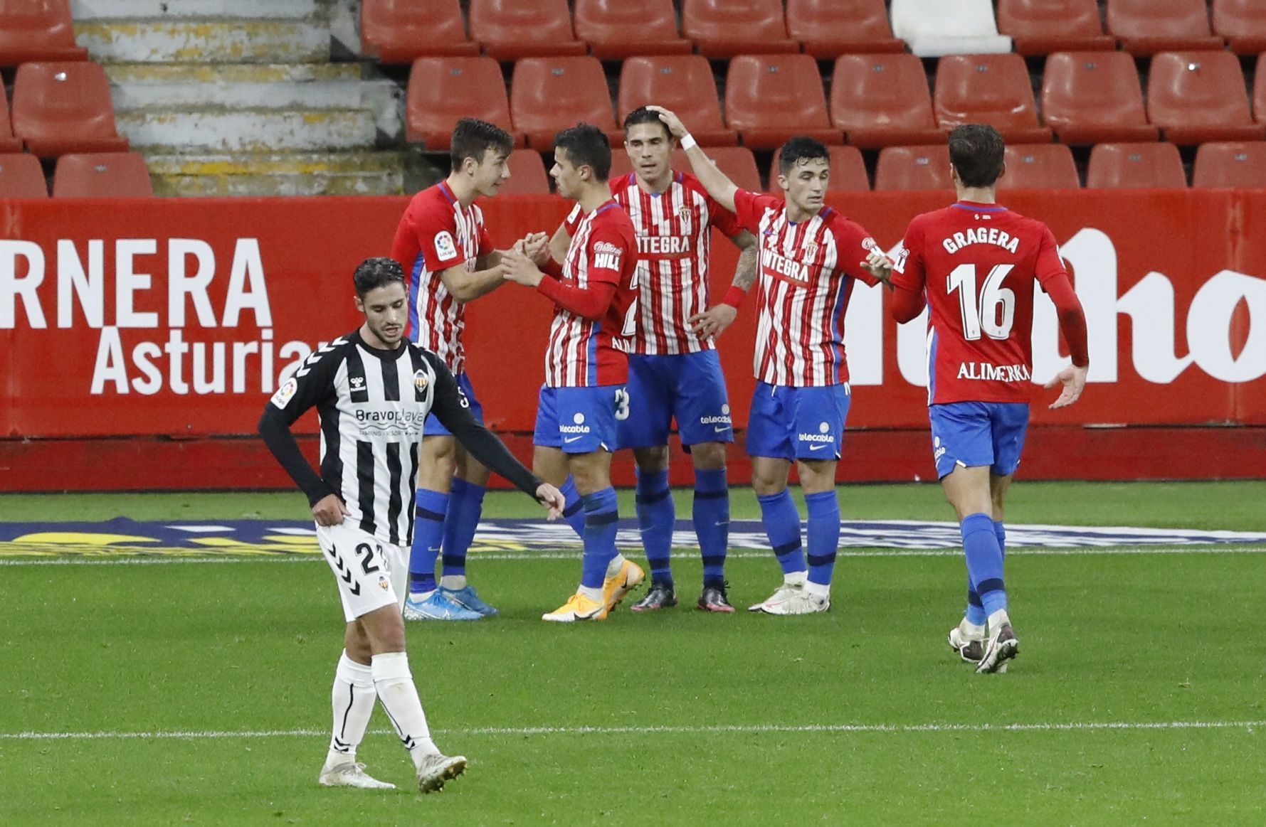 El partido del Sporting ante el Castellón, en imágenes