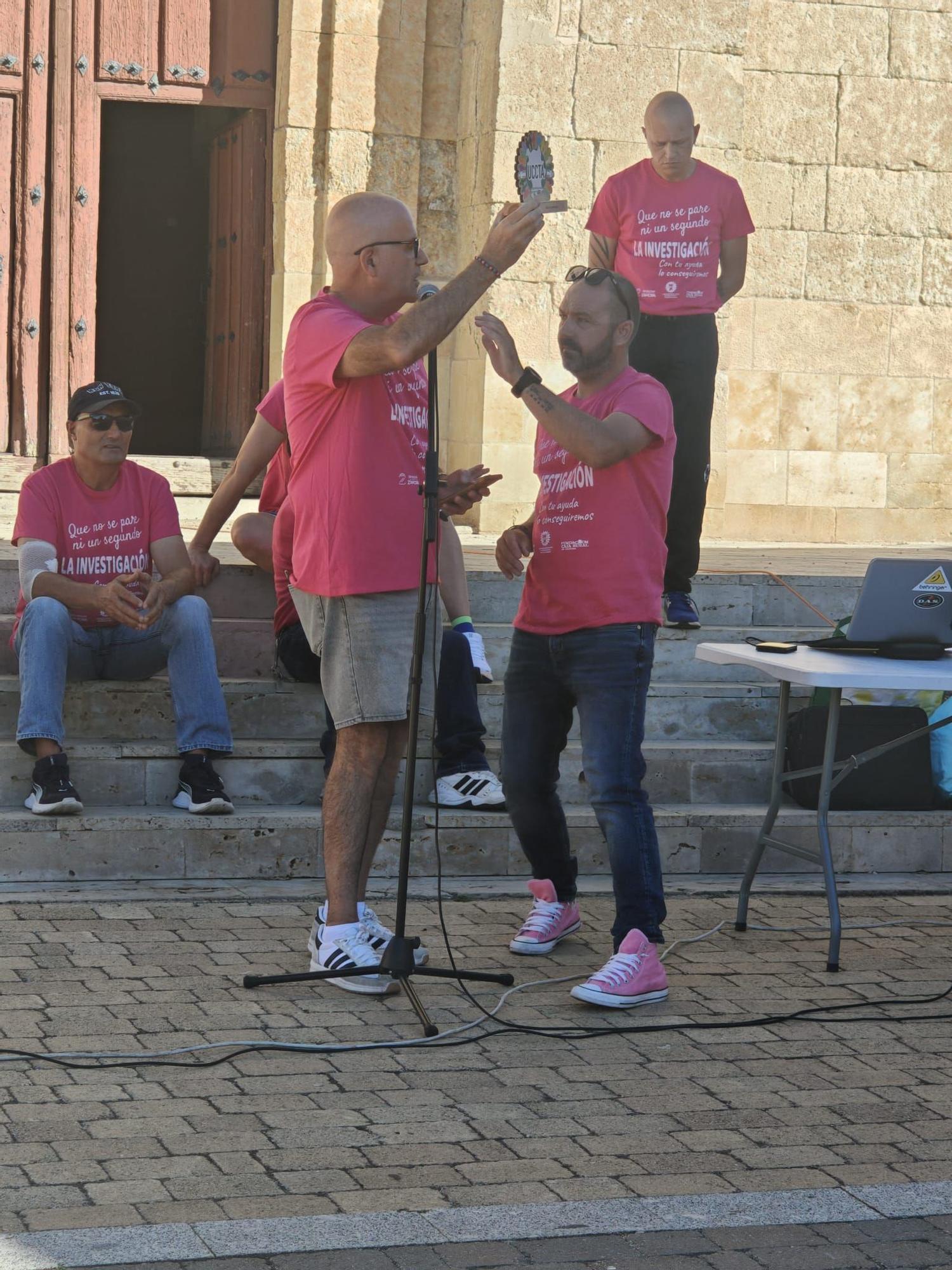 GALERÍA | La marcha de Fuentesaúco por el cáncer en imágenes