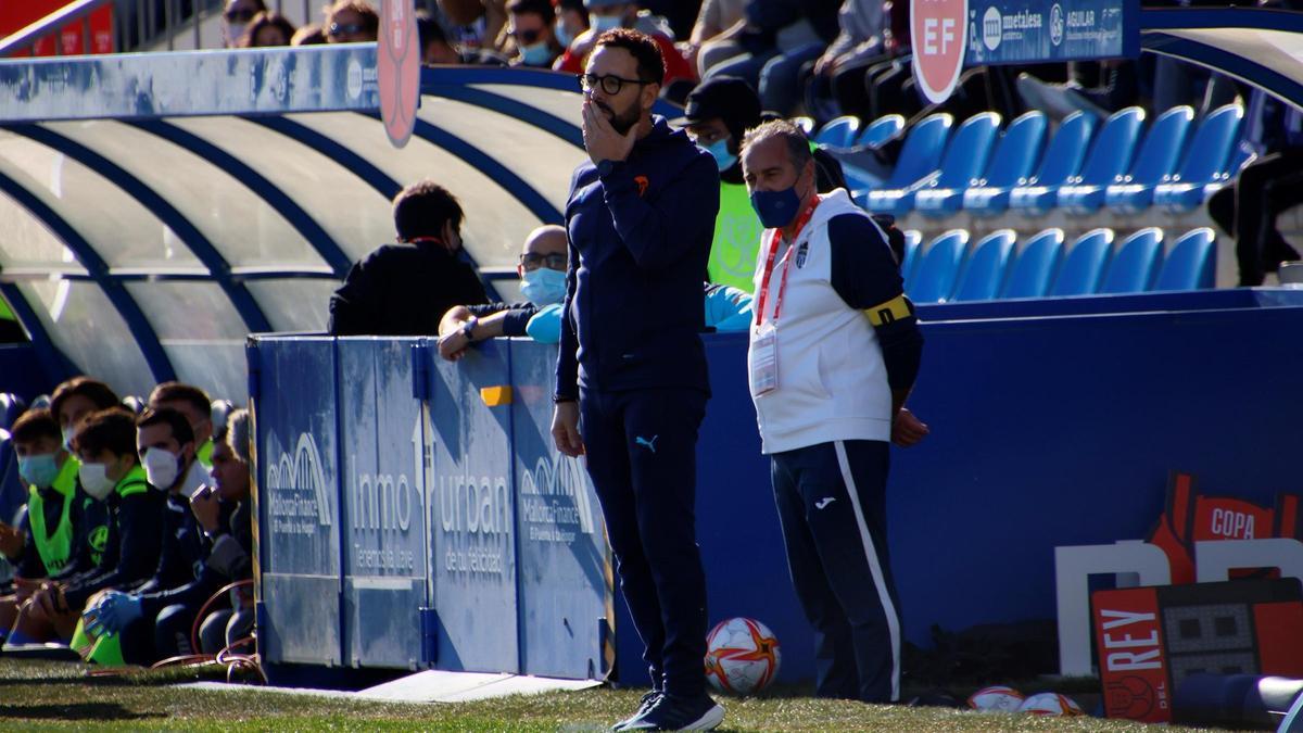 Bordalás en la banda del Estadio Balear