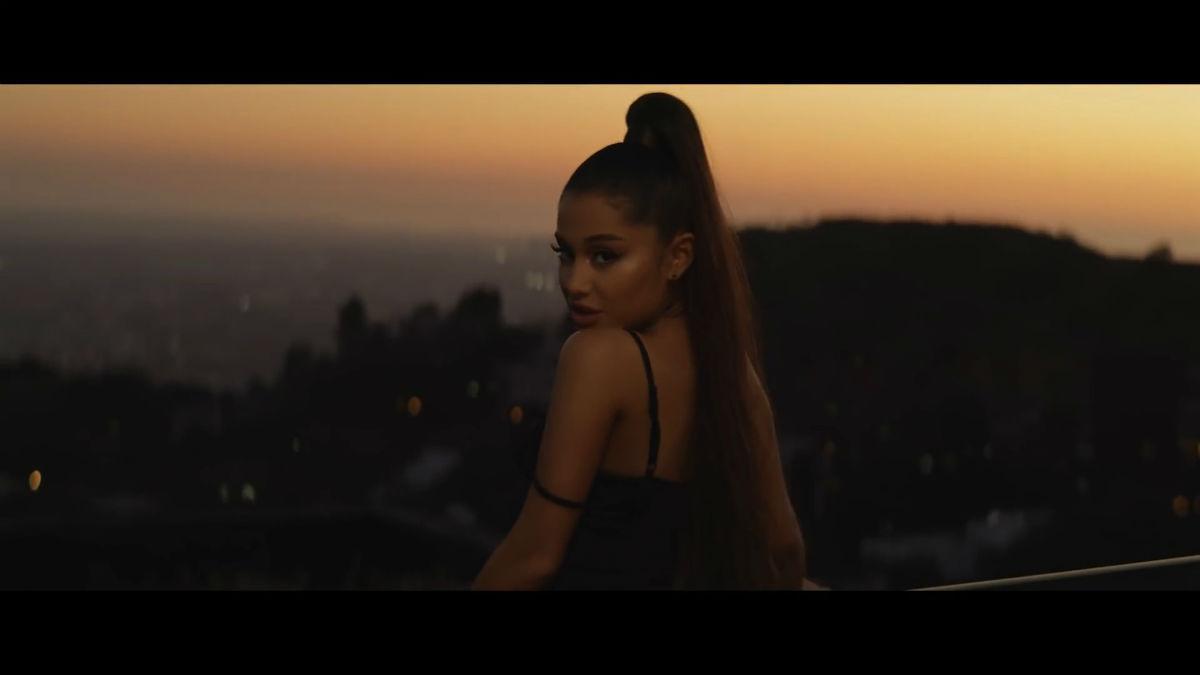 20191223 466914 arianagrandealbume 1 1