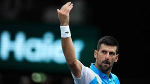 Djokovic celebra con el público