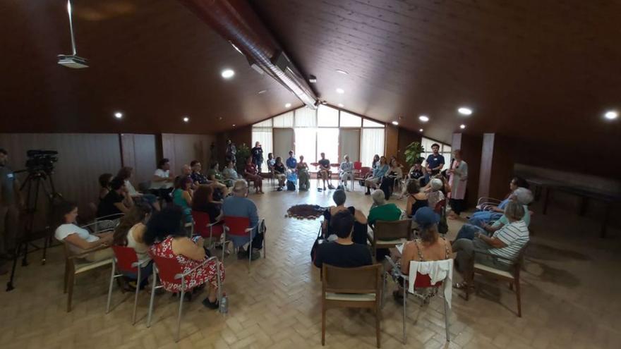 Representantes reunidos en Los Alcázares.