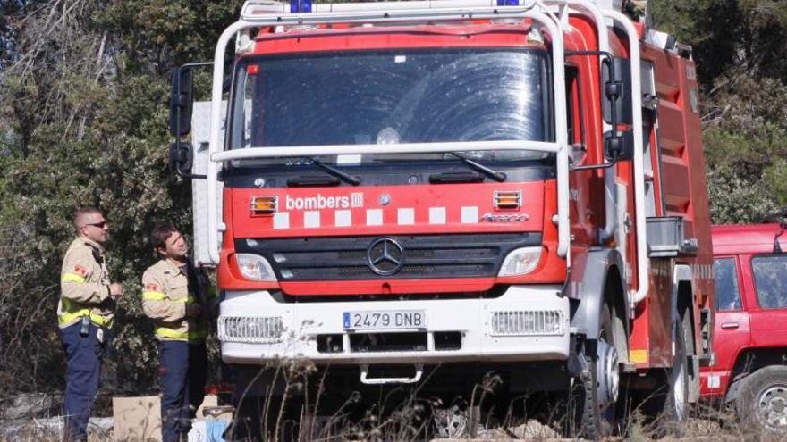 Un foc a Girona interromp la circulació de trens