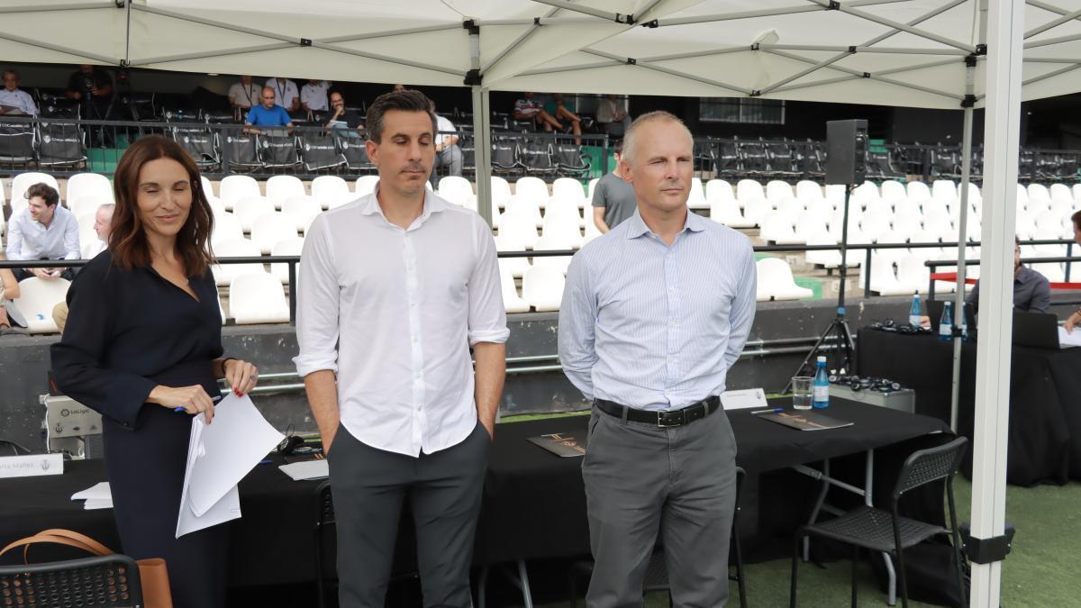 Bob Voulgaris, en el centro, en imagen de archivo en el estadio Castalia.