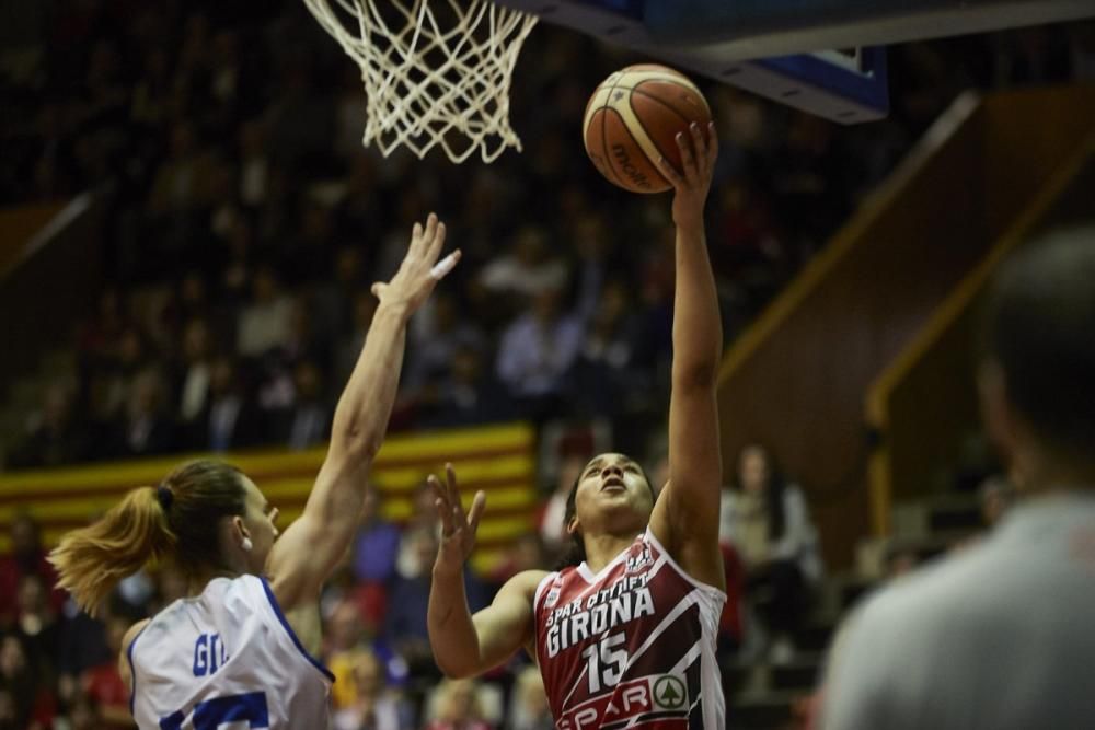 Les imatges de l'Uni Girona - Perfumerías Avenida (73-65)