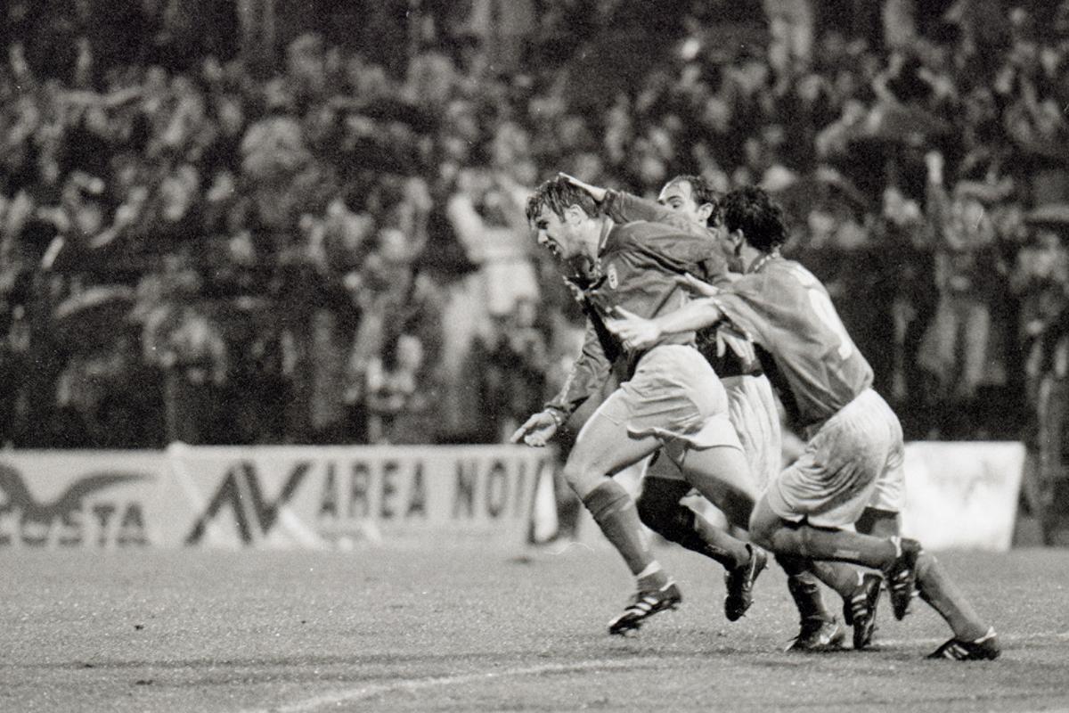 Stojkovski celebra un gol ante el Sporting.