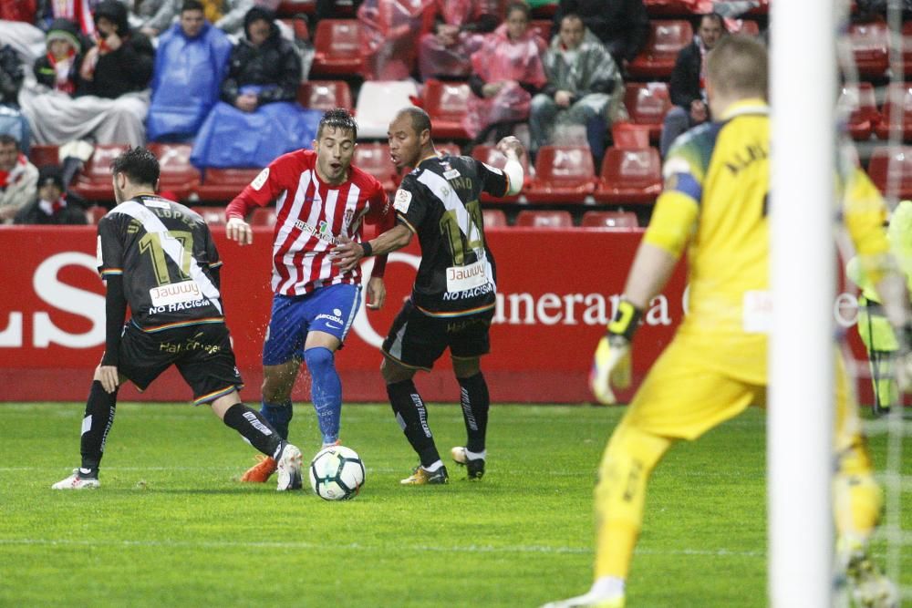 El partido entre el Sporting y el Rayo, en imágenes