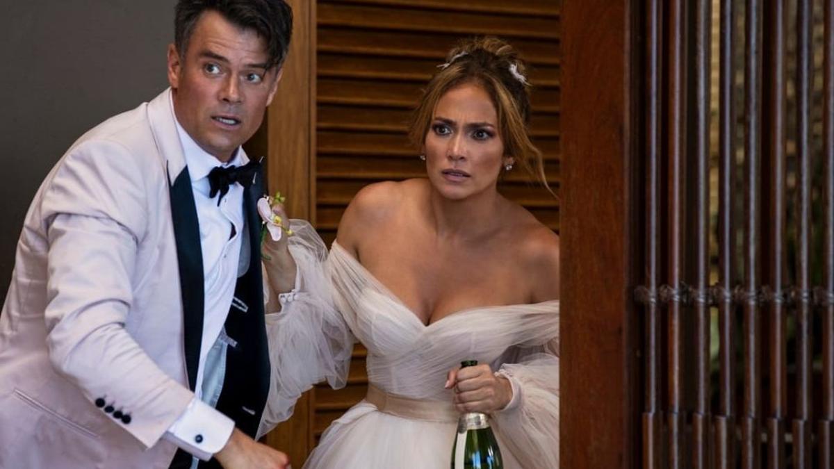 Jennifer López y Josh Duhamel en la película 'Bodas de plomo'