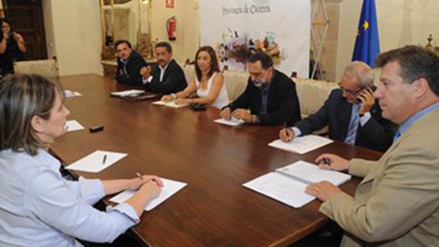 La Diputación de Cáceres creará un gabinete de asesoramiento turístico para los municipios