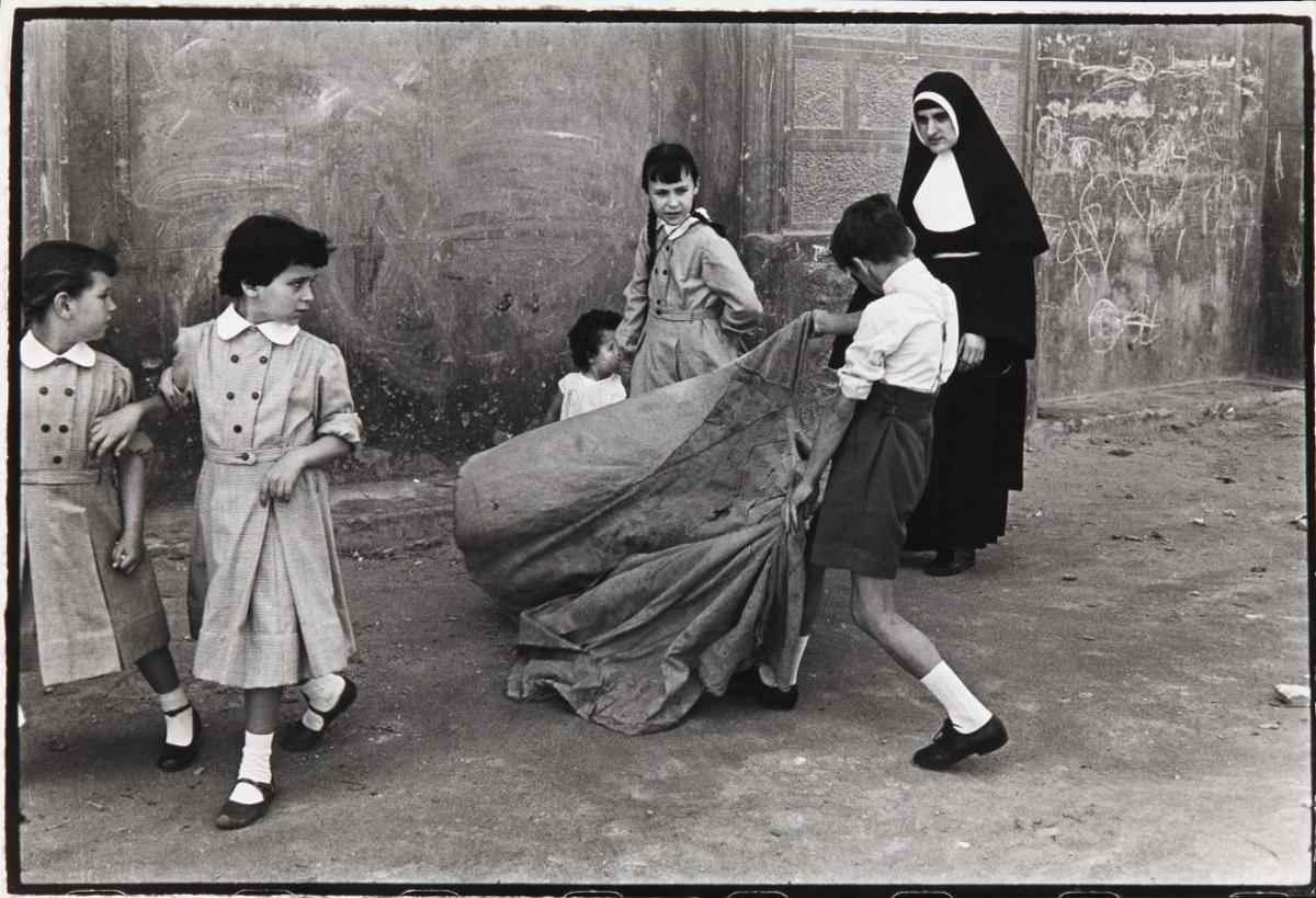 Oriol Maspons, 'Toreo de salón (Barcelona)', 1962.