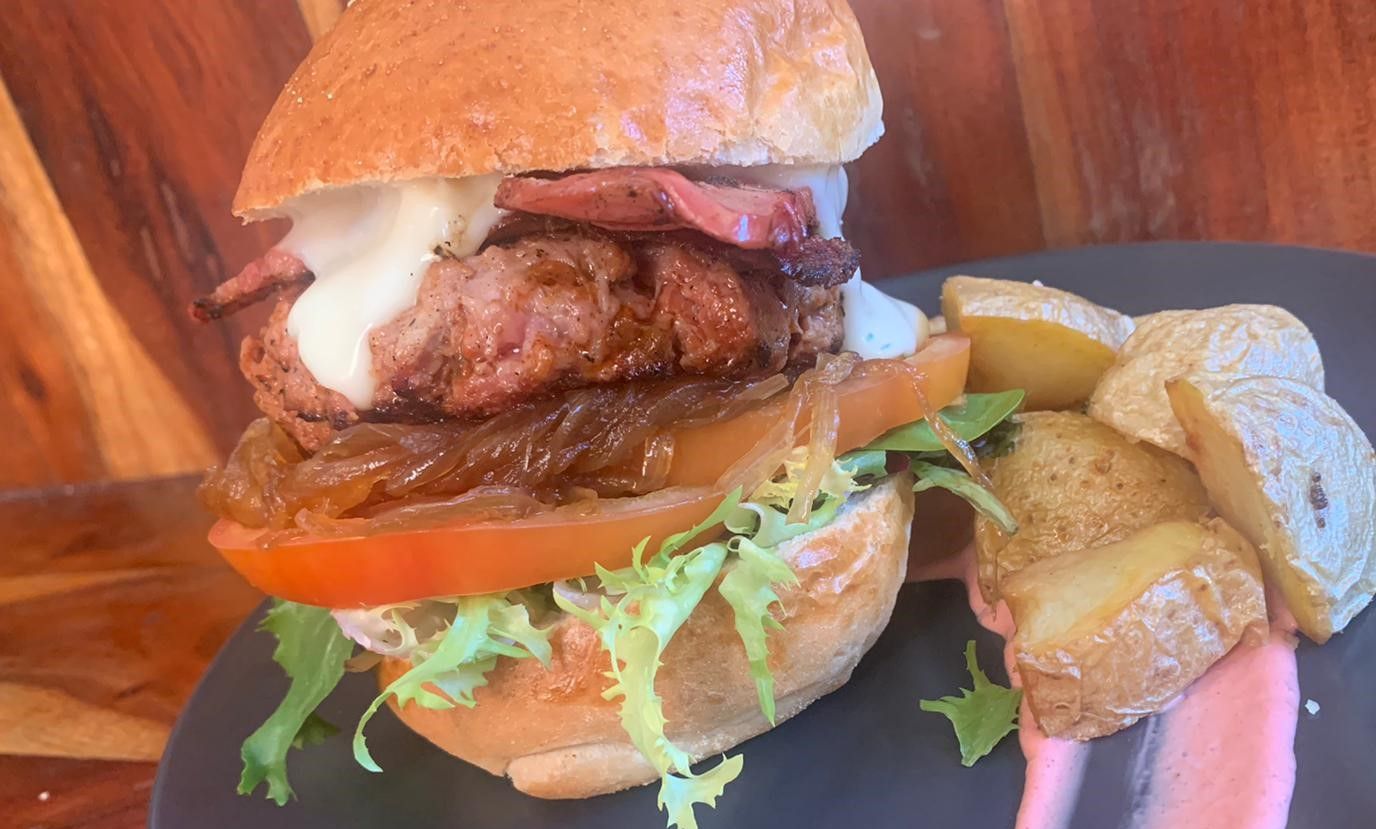 Hamburguesa «Ternasco de Aragón y Torta del Casar»