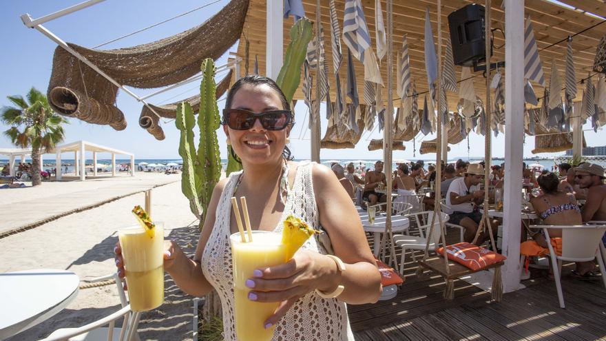 Los chiringuitos de playa recuperan el ritmo del verano