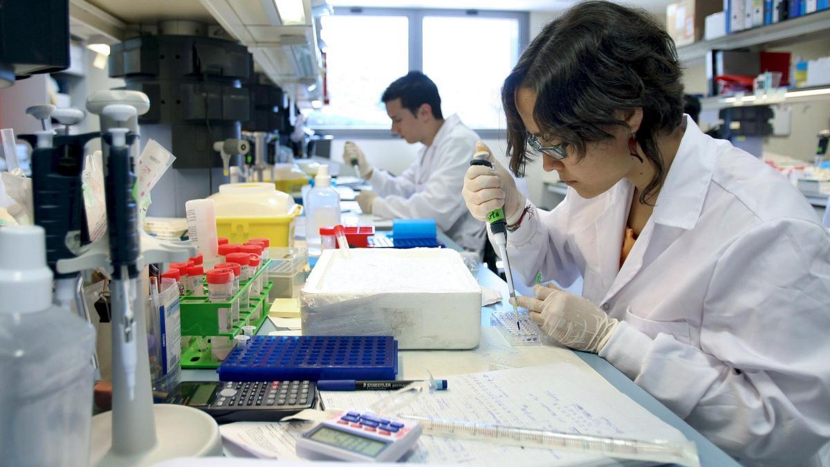 Investigadoras del Instituto de Medicina Predictiva y Personalizada de Can Ruti, en Badalona.