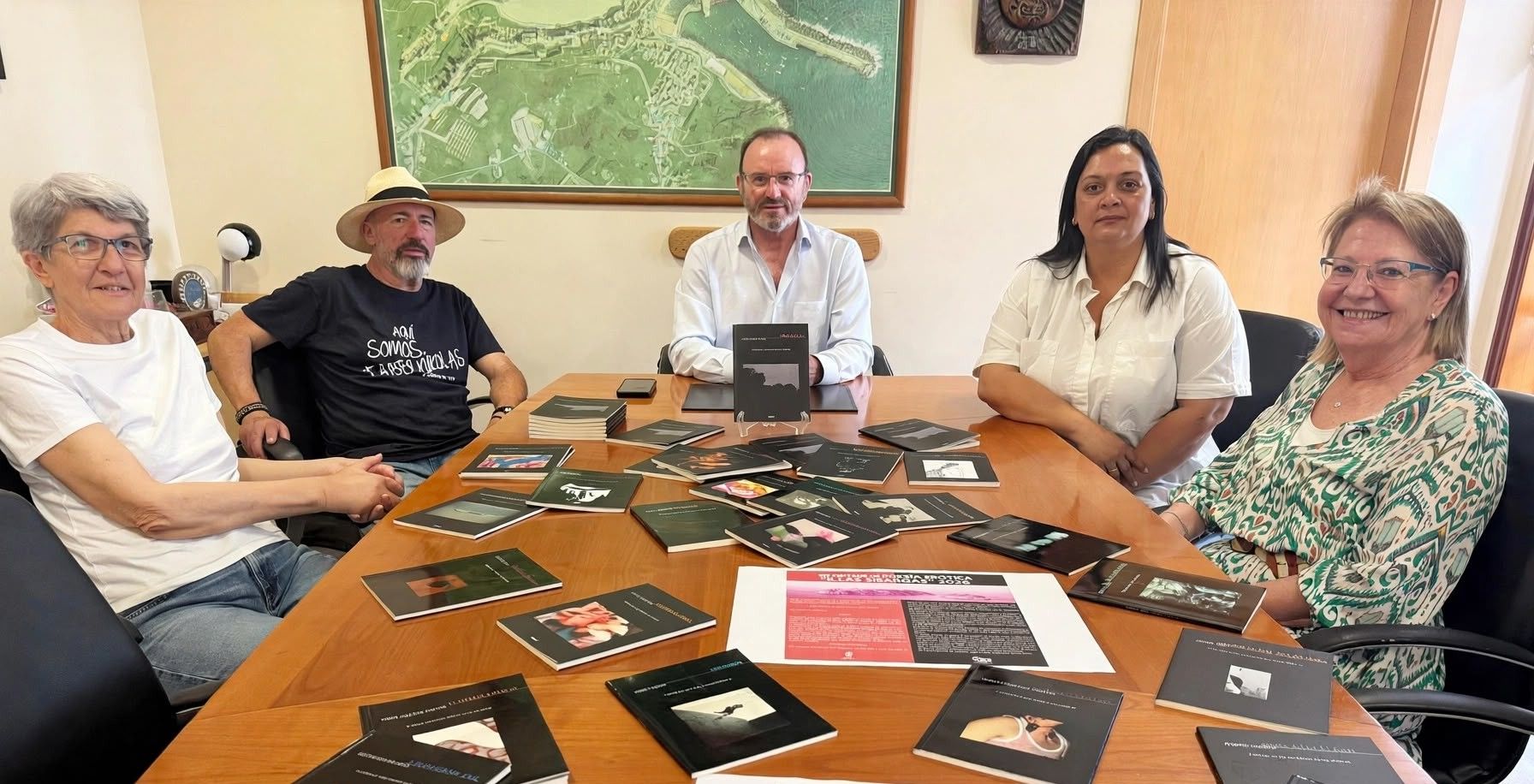 Emma Abella, esquerda, Paco de Tano, Eduardo Parga, Noelia Freijeiro e Olga Rodríguez.