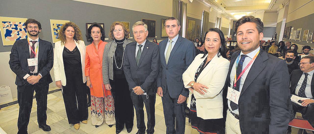 Sánchez Zamorano (centro), junto al resto de autoridades del Derecho y la Justicia en las Jornadas del Derecho de Familia de la AEAFA.