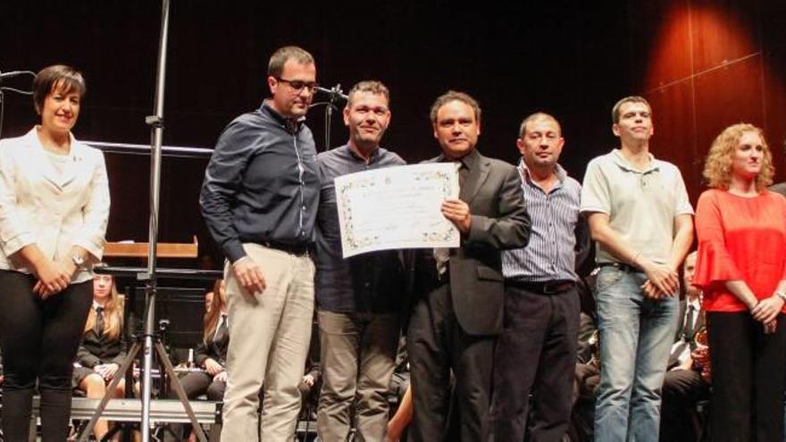 La banda de Llanera de Ranes triunfa en Catarroja